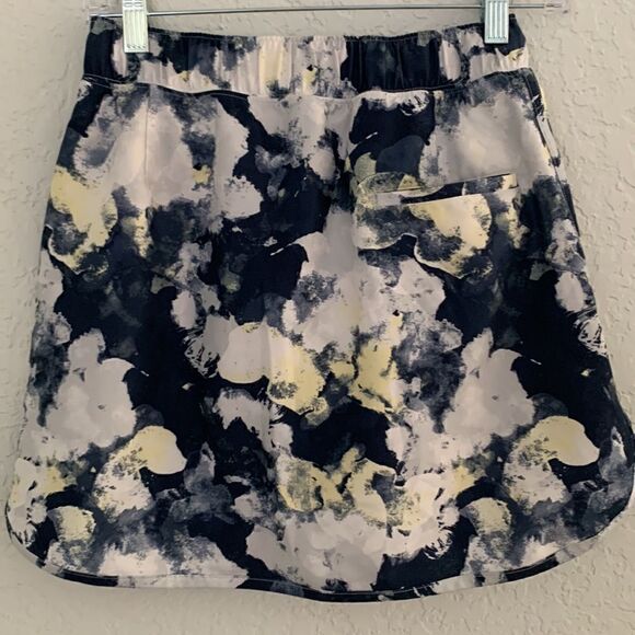 Slazenger Women’s Golf Skirt with Attached Shorts. Size XS - Picture 2 of 8